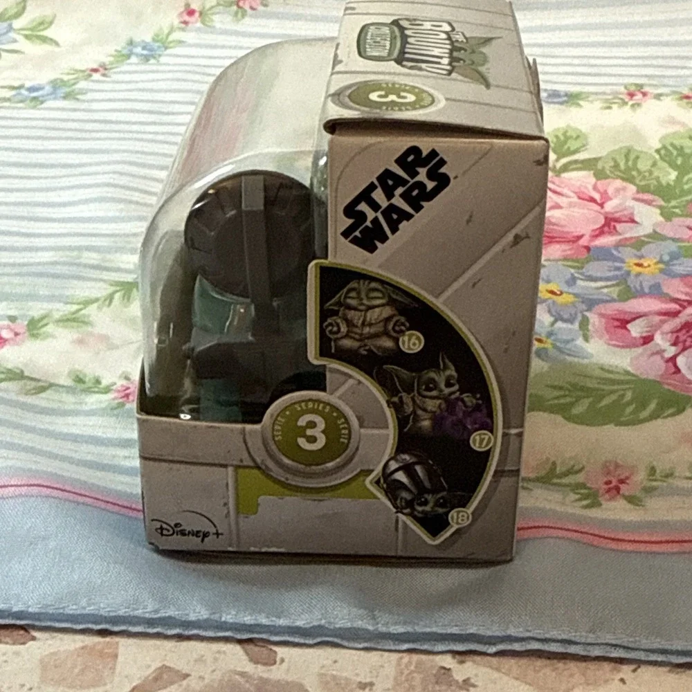 STAR‎ WARS THE MANDALORAIN THE CHILD the bounty collection the child Series 3